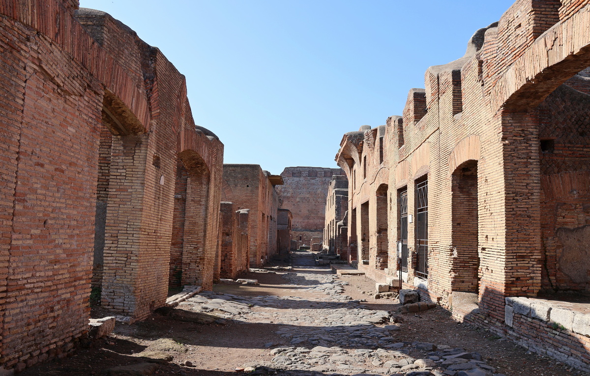 Italia: Wandering Ostia Antica