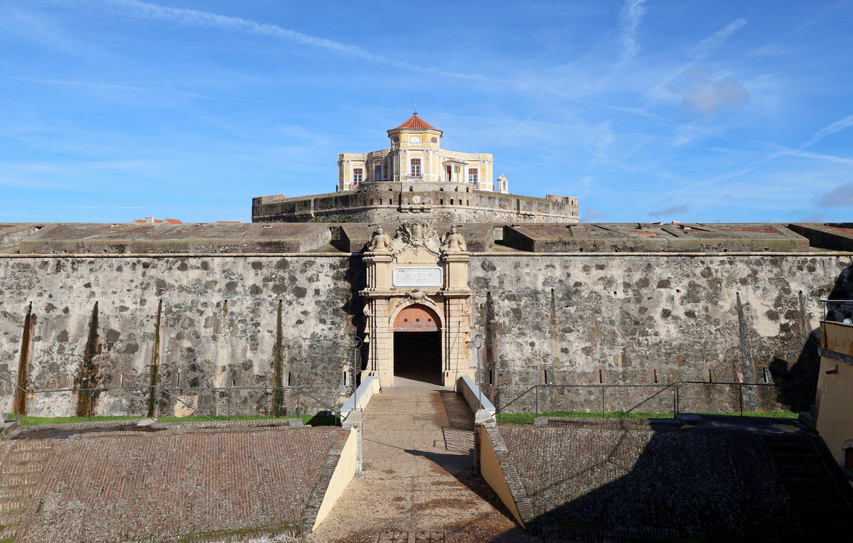 Portugal: Elvas and Two Fortresses