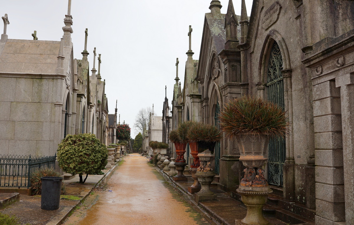 Portugal: Cemeteries of Porto